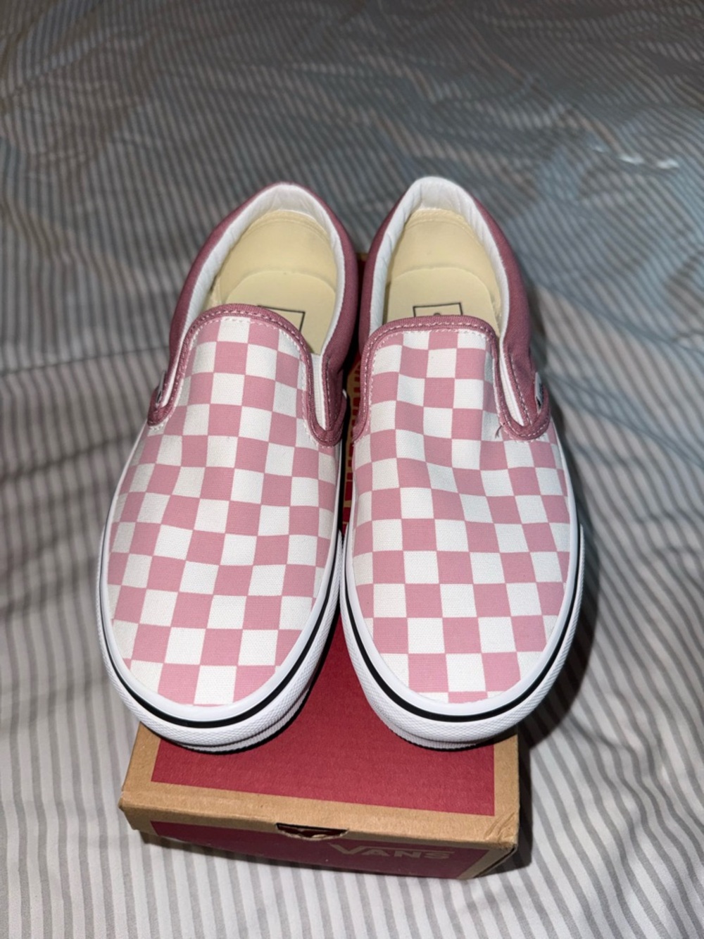 🆕 Vans Pink and White Checkerboard Slip-On Sneakers
